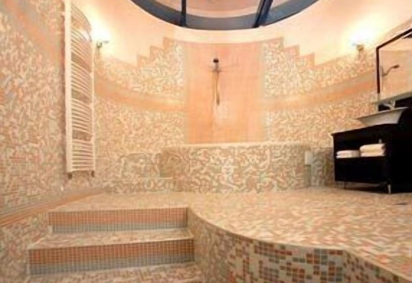 酒店 Riverside Family