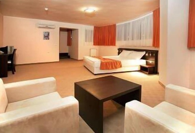 酒店 Riverside Family