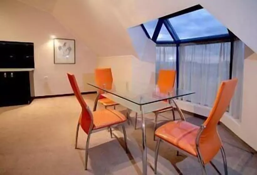 호텔 Riverside Family