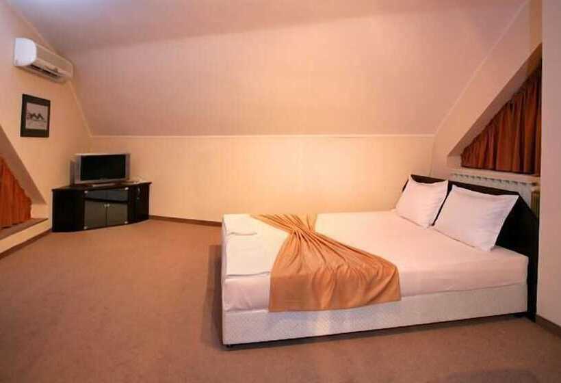 酒店 Riverside Family