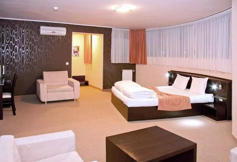 호텔 Riverside Family