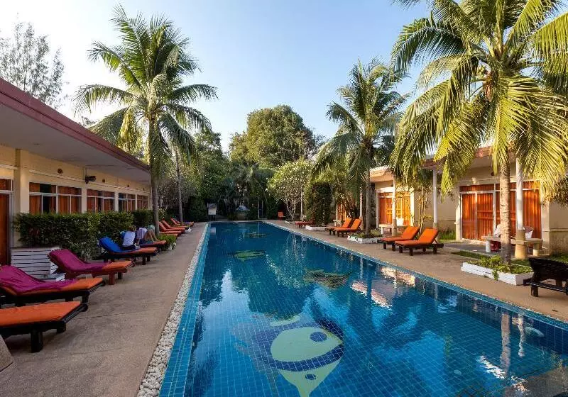 Phuket Sea Resort Sha Extra Plus