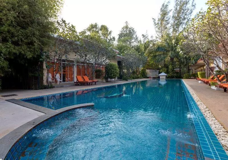 Phuket Sea Resort Sha Extra Plus