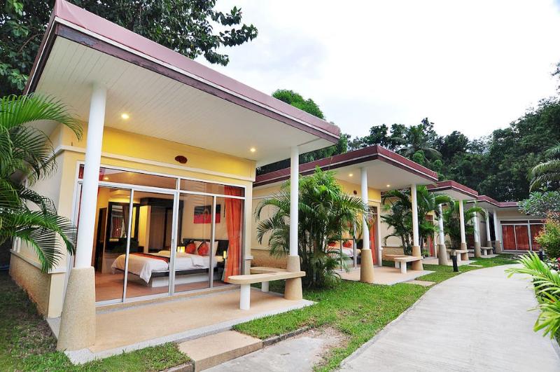 Phuket Sea Resort Sha Extra Plus