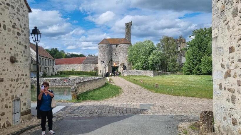 مبيت وإفطار Les Vieilles Pierres Chambres D Hôtes