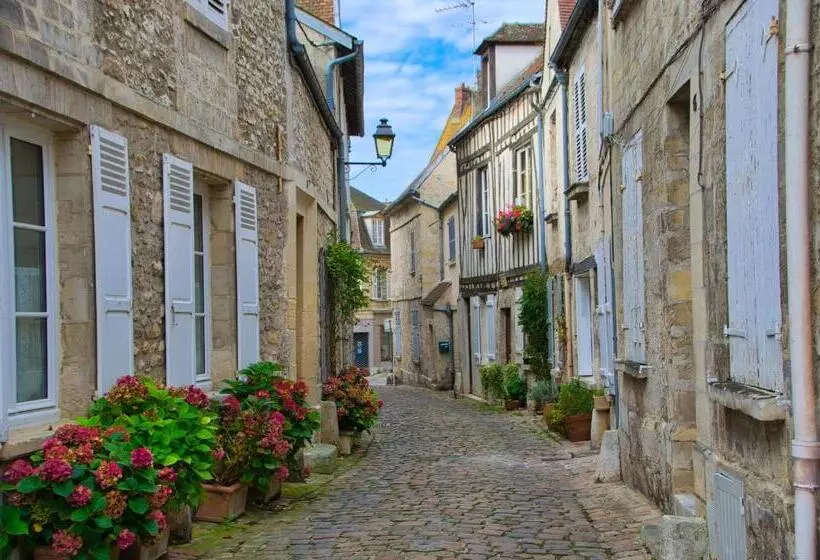 ベッドアンドブレックファースト Les Vieilles Pierres Chambres D Hôtes