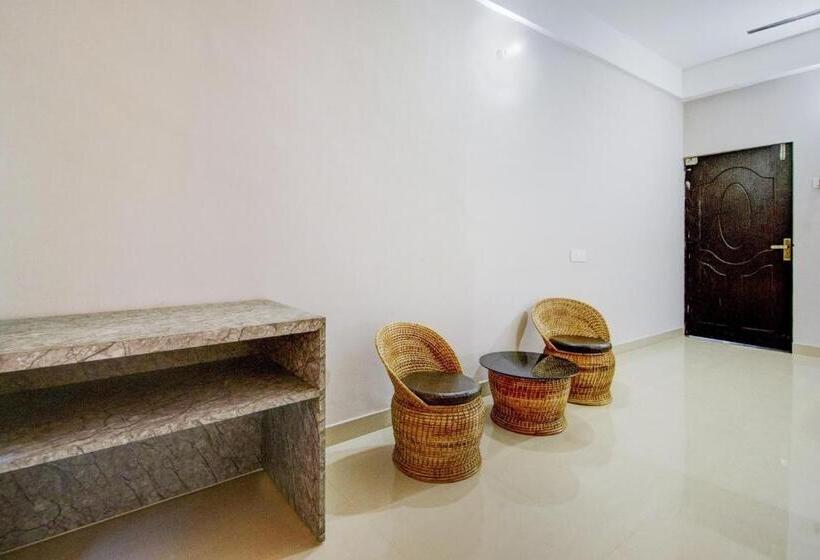 Hôtel Fabexpress Sai Villa