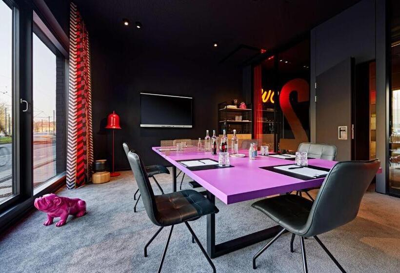 Me And All Hotel Dusseldorf Oberkassel, By Hyatt