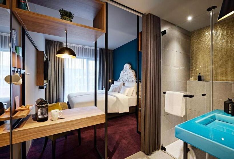 Me And All Hotel Dusseldorf Oberkassel, By Hyatt