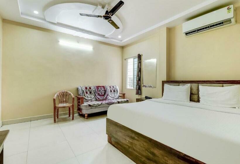 בית מלון כפרי Oyo 82567  Swagath Grand