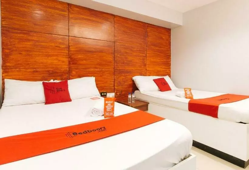 هتل Reddoorz @ 77 Travellers Inn Malolos Bulacan