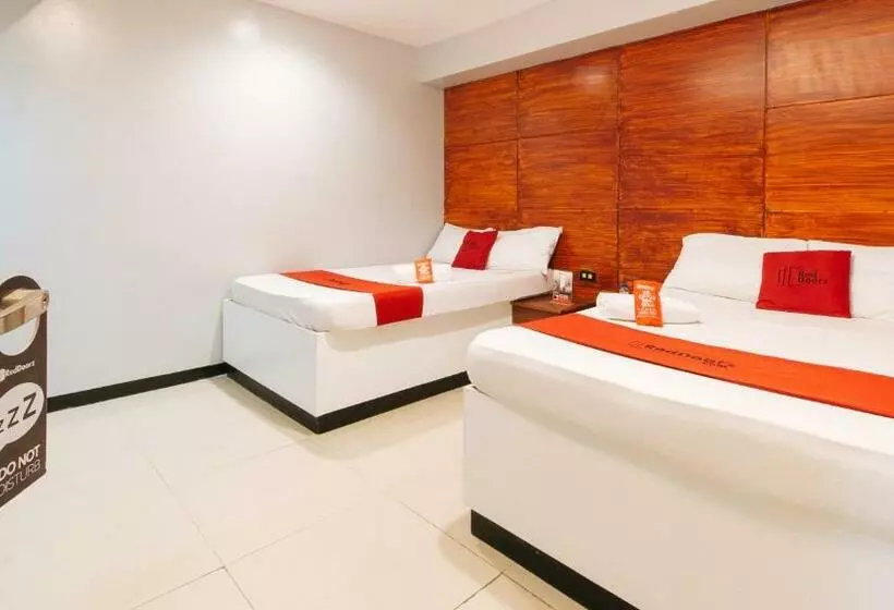 هتل Reddoorz @ 77 Travellers Inn Malolos Bulacan