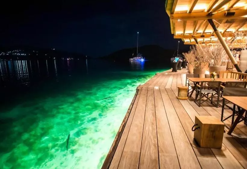 ホテル Saba Rock Resort