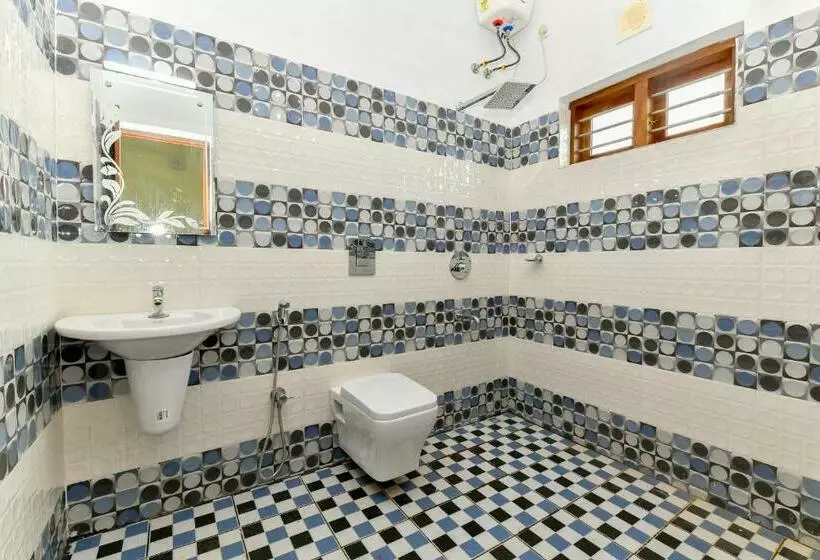 ペンション Oyo Home 83085 Hill View Galaxy Villa