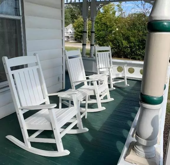 Aamiaismajoitus (B&B) The Victorian On Main