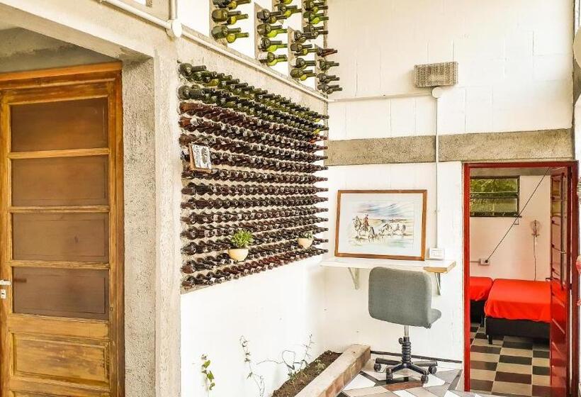 Hostel Casa De Artistas Multiespacio Tanti