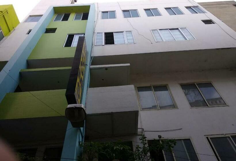 호텔 Al Salama Guest House Only For Indians