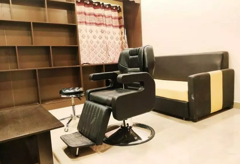 ホテル Kumaran Residency