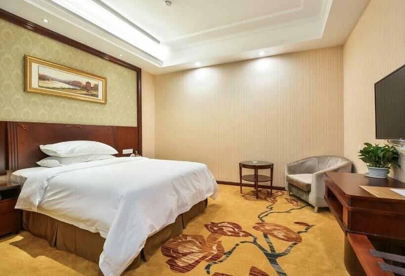 Vienna Hotel Suzhou Yangcheng Lake Huayi Movie World