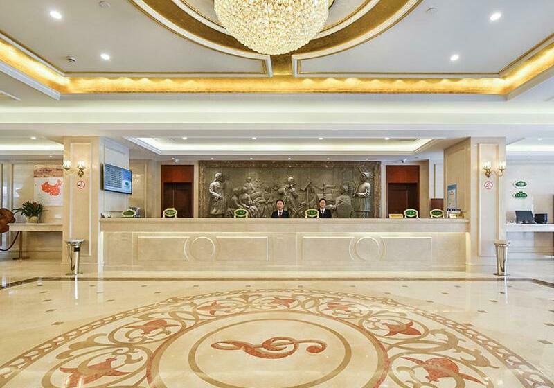 Vienna Hotel Suzhou Yangcheng Lake Huayi Movie World