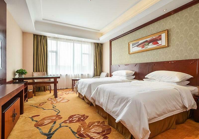 Vienna Hotel Suzhou Yangcheng Lake Huayi Movie World