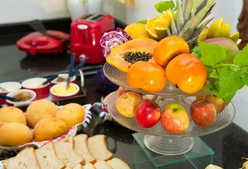 ペンション Pousada Kanaxuê