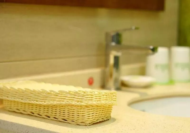 Vatica Anhui Fuyang Linquan South Jiefang Hotel