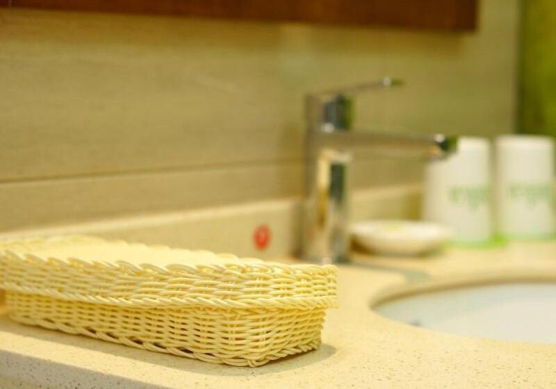 Vatica Anhui Fuyang Linquan South Jiefang Hotel