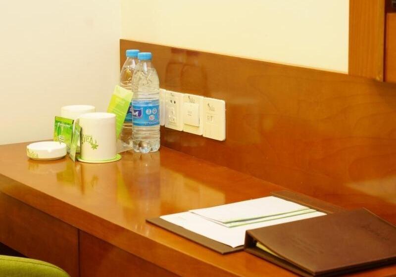 Vatica Anhui Fuyang Linquan South Jiefang Hotel