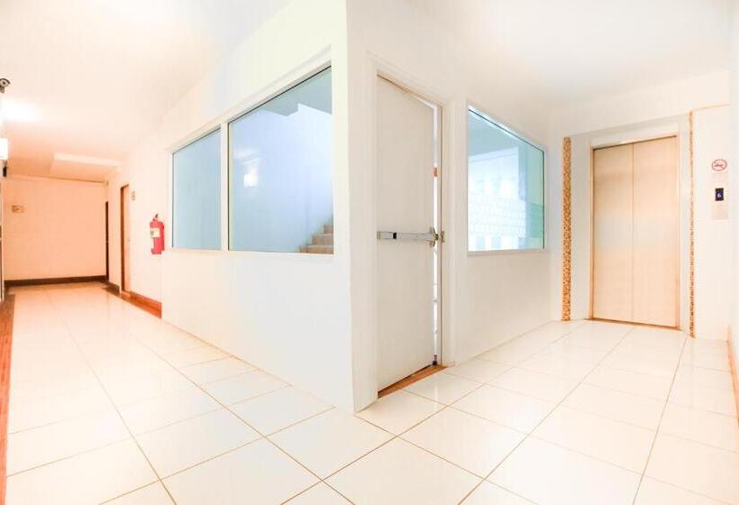 Hotel Capital O 411 Grandview Condo 15