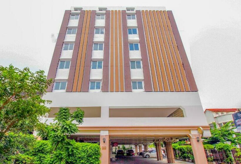 Hotel Capital O 411 Grandview Condo 15