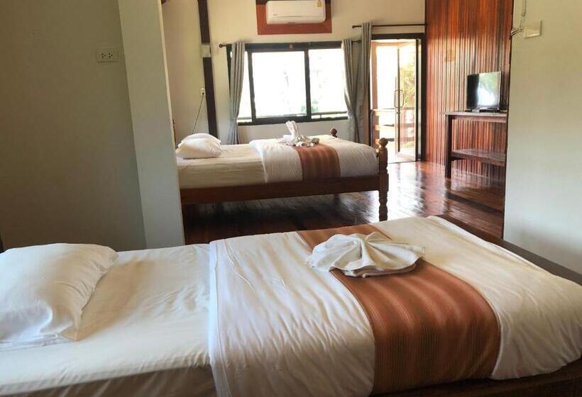 酒店 The Chevalley Beach Resort