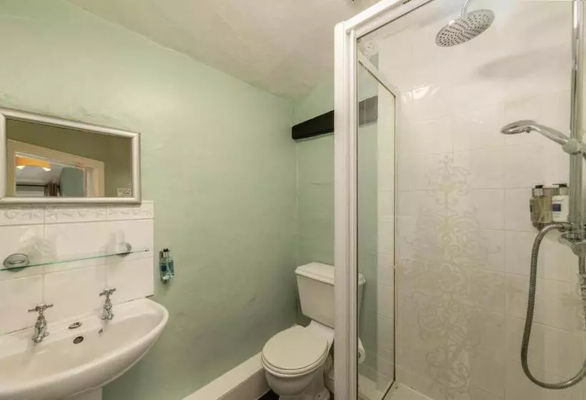 ユースホステル Bower House Inn