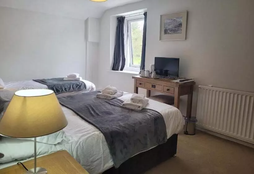 ユースホステル Bower House Inn