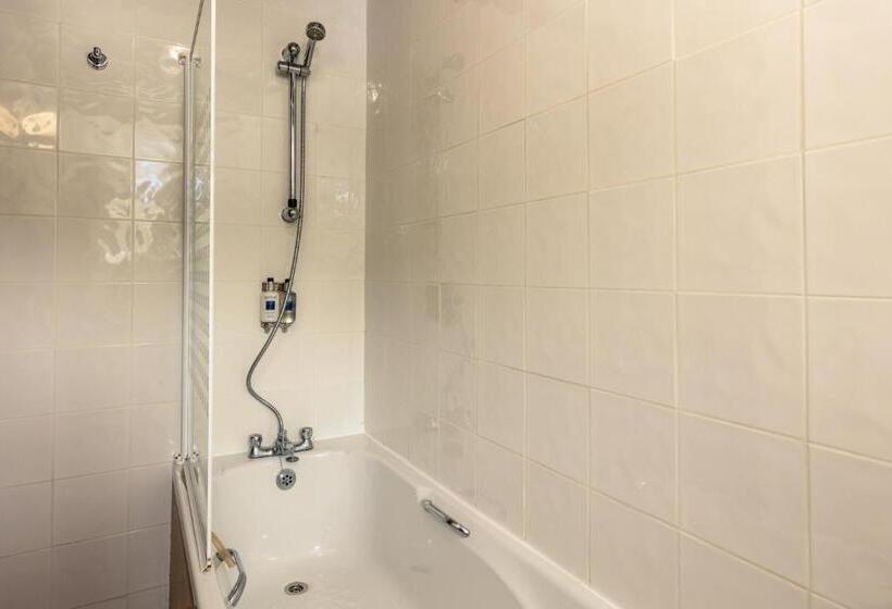 הוסטל Bower House Inn