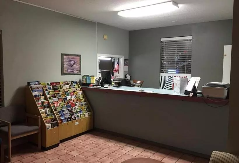 Retkeilymaja Palms Garden Inn