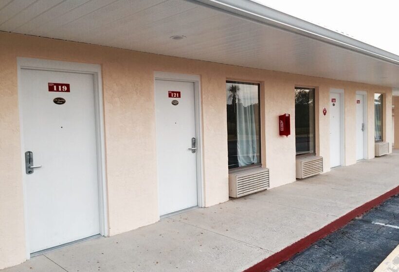 فندق صغير Palms Garden Inn