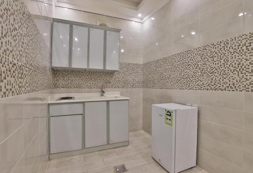 Отель Moon Gate 2