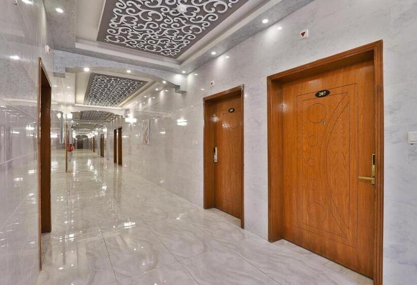 Отель Moon Gate 2