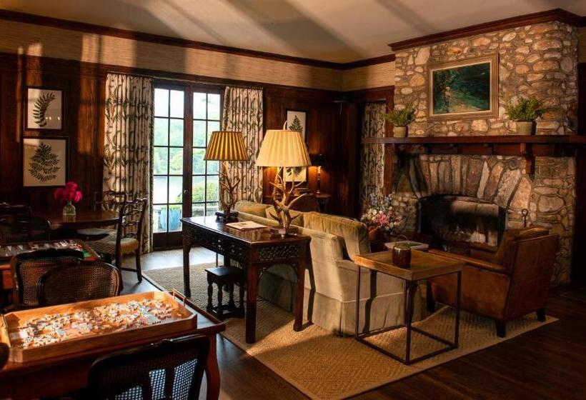 ホテル The Greystone Inn