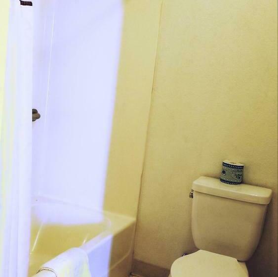 فندق على الطريق Gold Pan Lodge