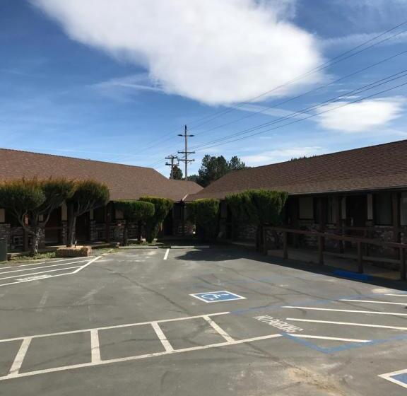 فندق على الطريق Gold Pan Lodge