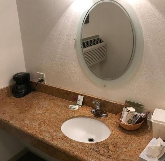 فندق على الطريق Gold Pan Lodge