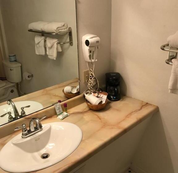 فندق على الطريق Gold Pan Lodge