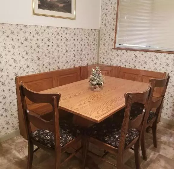 Motelli Gold Pan Lodge