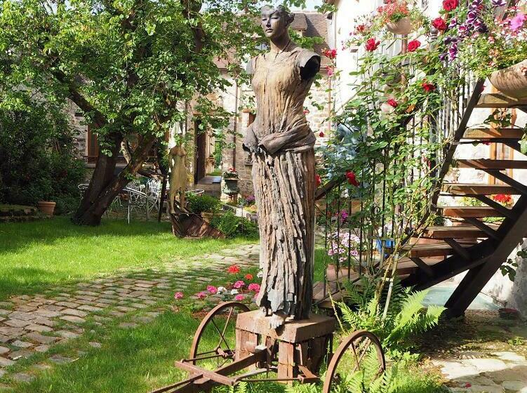 مبيت وإفطار Besharat Gallery & Museum