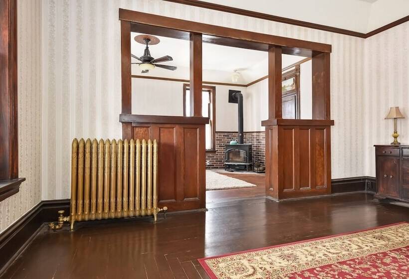 مبيت وإفطار Valley House Inn