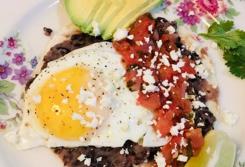 Aamiaismajoitus (B&B) Valley House Inn