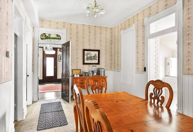 مبيت وإفطار Valley House Inn