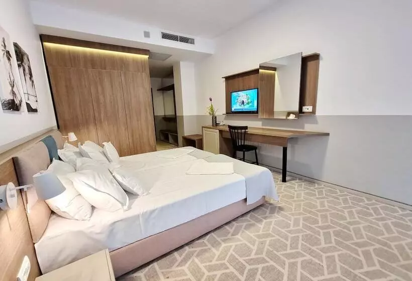 هتل Clas Mamaia Nord